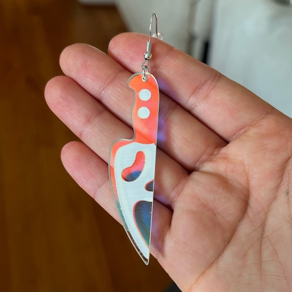 Holo Cool Scream Ghost Face Movie Halloween Earrings - Picture 5 of 5